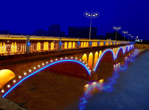 究竟什么是邯鄲景觀(guān)樓體亮化